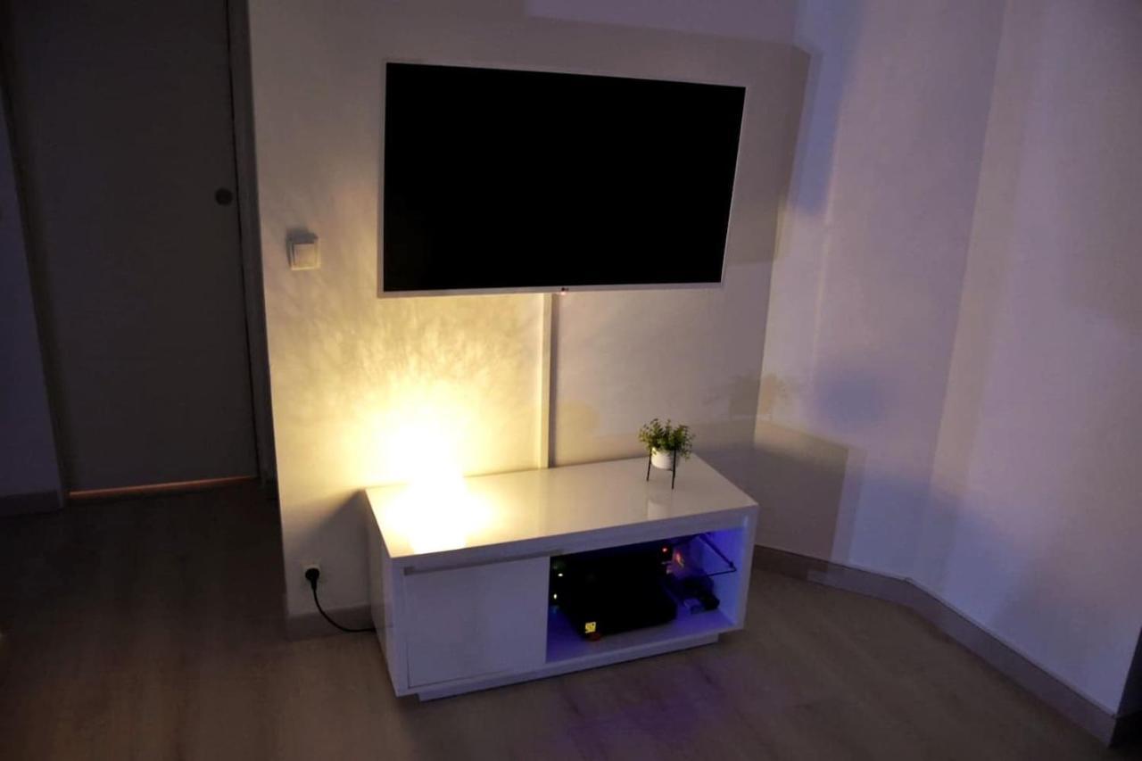 Bel appartement situé quartier Louvre-Bollaert Lens Extérieur photo